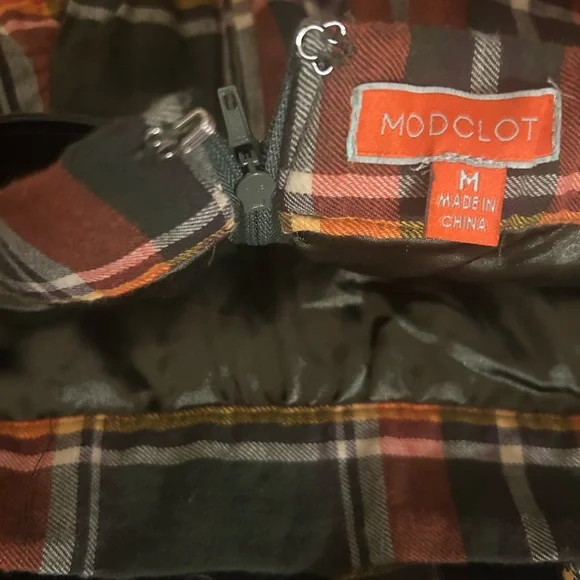 Modcloth Tartan A-Line Skirt - Red and Green - Picture 5 of 6